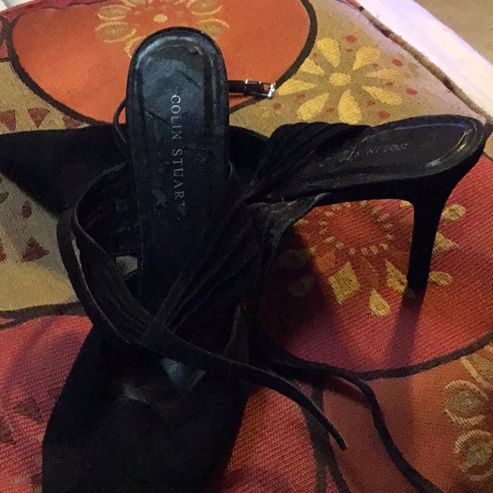Heels - Picture 3 of 3